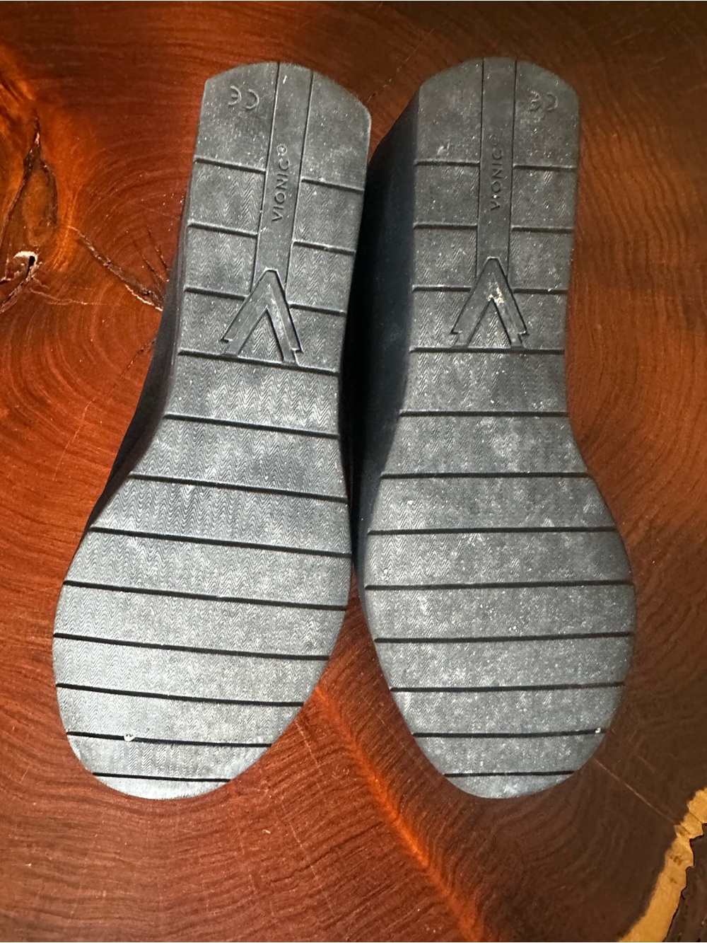 Vionic Black Women's Classic Ballet Flats - Picture 6 of 6